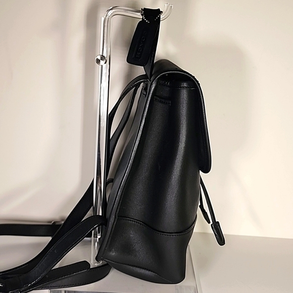 Vintage Coach Leather Daypack Drawstring Backpack - Picture 4 of 17